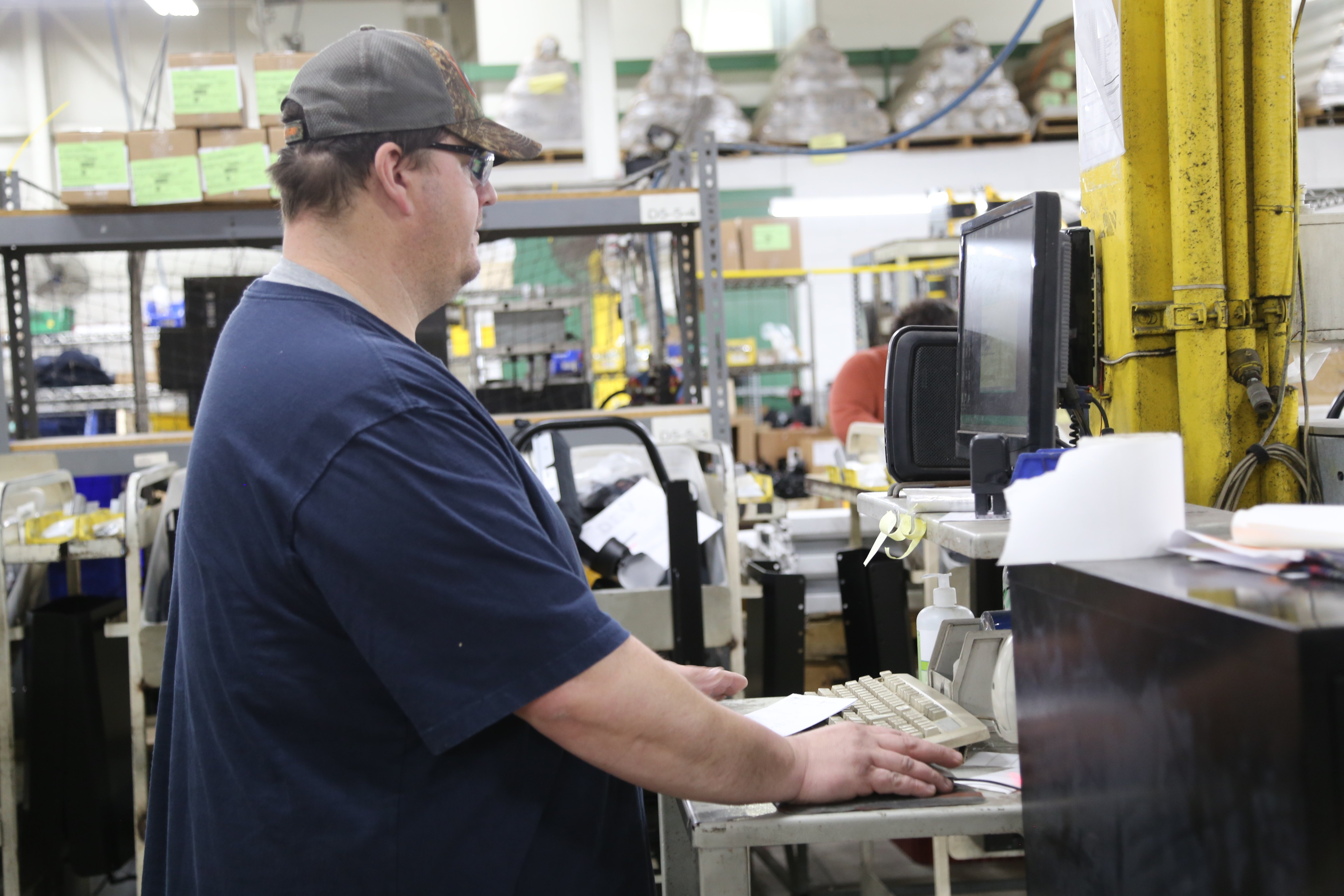 Manufacturing computer