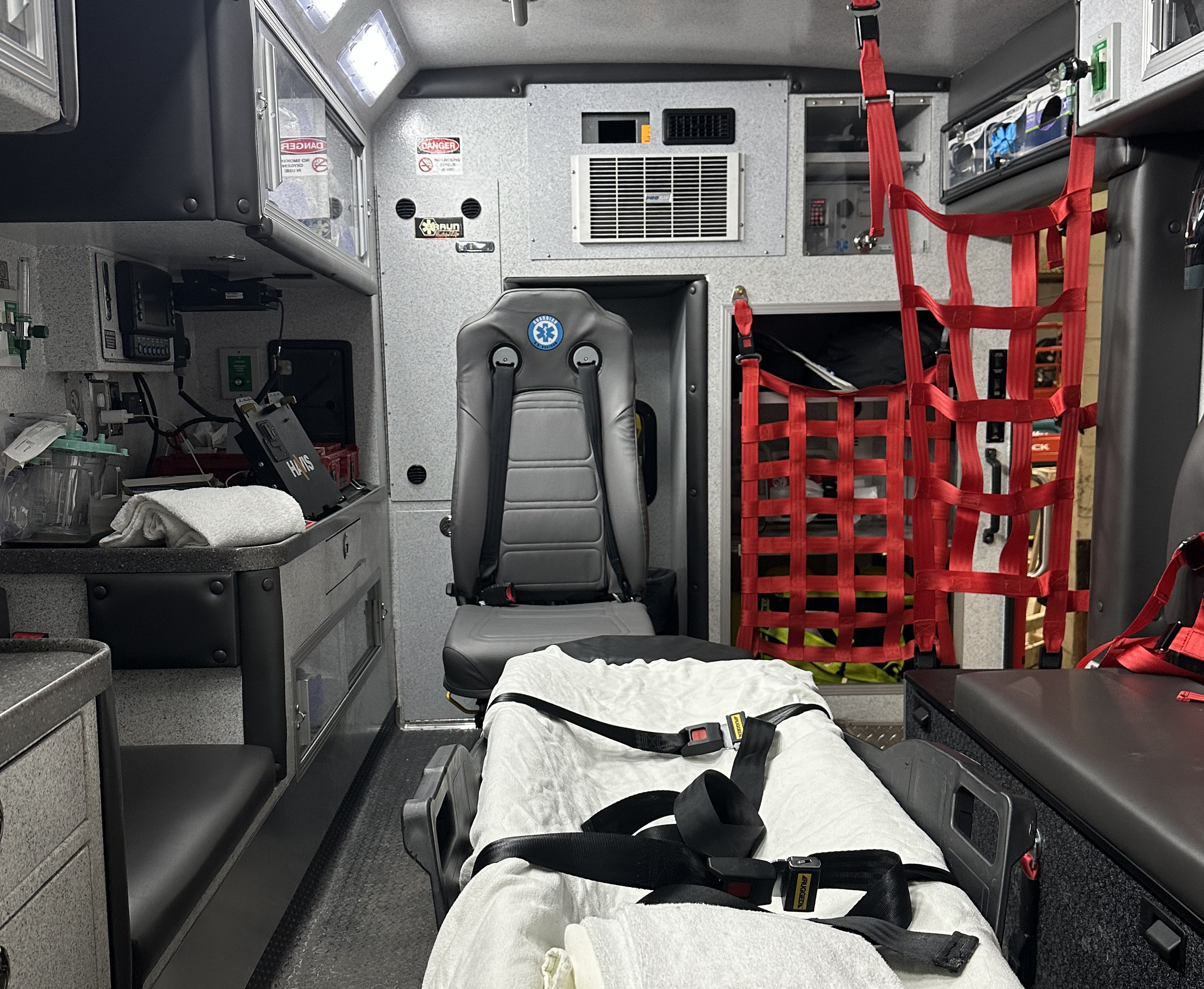 Guardian 4-point Waukesha Braun ambulance