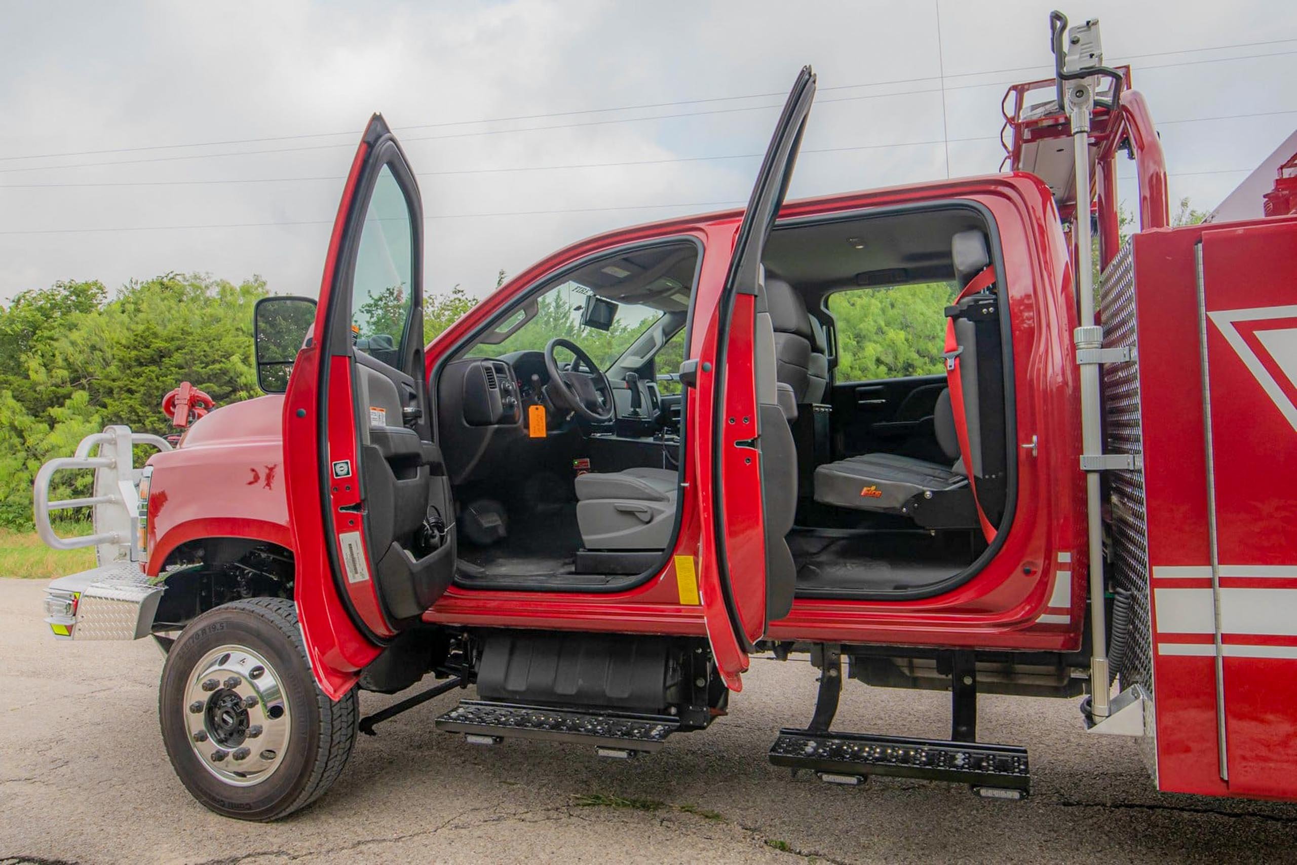 CV International commercial chassis seats
